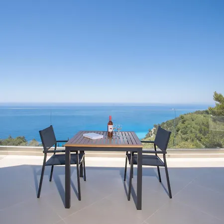 Calma Lefkada *