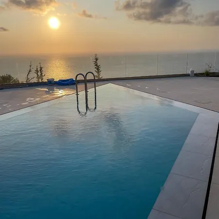Calma Lefkada *