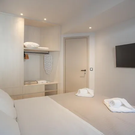 Calma Lefkada アパート